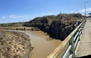 Río Alamor ingresa a umbral rojo tras incremento de caudal