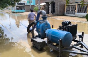 Piura: MVCS entrega 25 motobombas para prevenir inundaciones