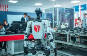 UCV impulsa la educación del futuro con robots humanoides y tecnología de vanguardia