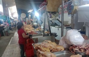 Lluvias elevan precios de alimentos en los mercados de Piura