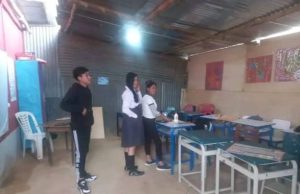 Piura: Escolares de Marmas, en Ayabaca, iniciaron clases entre grietas y riesgo
