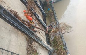 Piura: Limpieza de rejillas paraliza temporalmente PTAP El Arenal