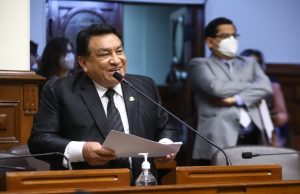 Candidatos foráneos y cuestionados buscan curul por Piura