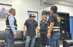 Detienen a gerente de ONPE por presunta omisión de funciones
