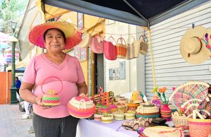 Emprendedores piuranos exhiben productos en feria local