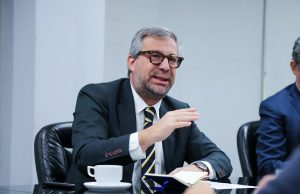 Corvetto renuncia a la ONPE tras serias controversias en las elecciones