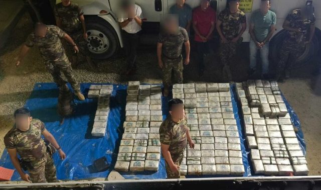Incautan más de 700 kg de cocaína