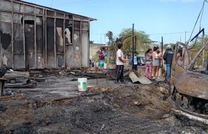 Piura: Voraz incendio deja en la calle a humildes familias de Castilla