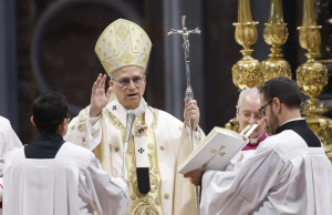 Papa León XIV celebra su primera Pascua en medio de la guerra