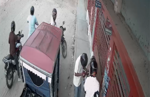 Piura: Cinco delincuentes en motocicleta asaltan a mujer en Veitiséis de Octubre