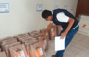 ONPE distribuye material electoral para Elecciones Primarias en Piura