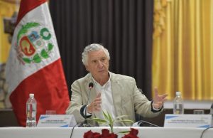 Canciller Carlos Pareja rechaza denuncia constitucional de JPP