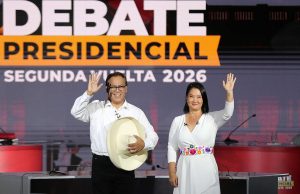 Keiko Fujimori y Roberto Sánchez confrontan propuestas en debate final