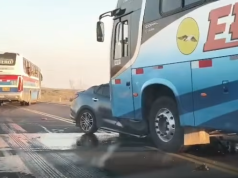 Piura: choque entre bus y auto deja un fallecido en la Panamericana
