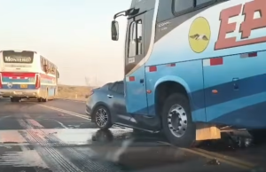 Piura: choque entre bus y auto deja un fallecido en la Panamericana
