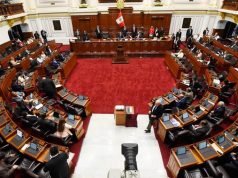 Congreso promulga ley que impide a inhabilitados dirigir colegios profesionales