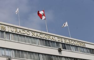 JNE pide calma mientras continúa revisión de actas observadas