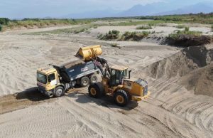 Proponen usar maquinaria minera para enfrentar emergencia por El Niño