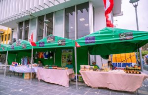 Pequeños emprendedores exhiben productos en Feria Agroecológica