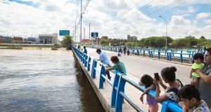 Río Piura soporta solo la mitad del caudal que tuvo en El Niño 1998