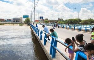 Río Piura soporta solo la mitad del caudal que tuvo en El Niño 1998